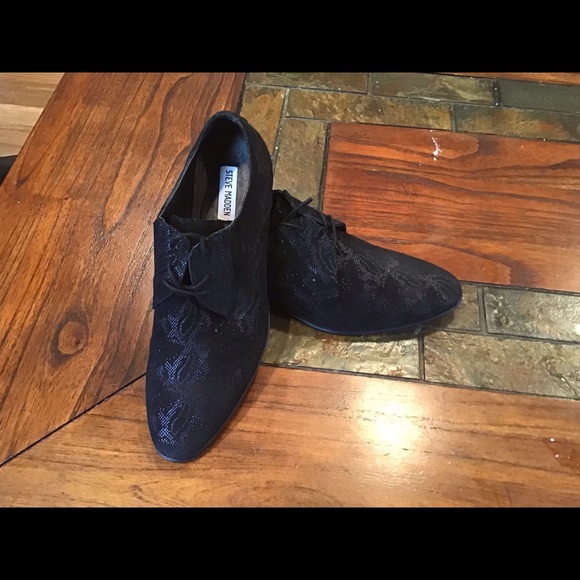 Shoes - Picture 3 of 3